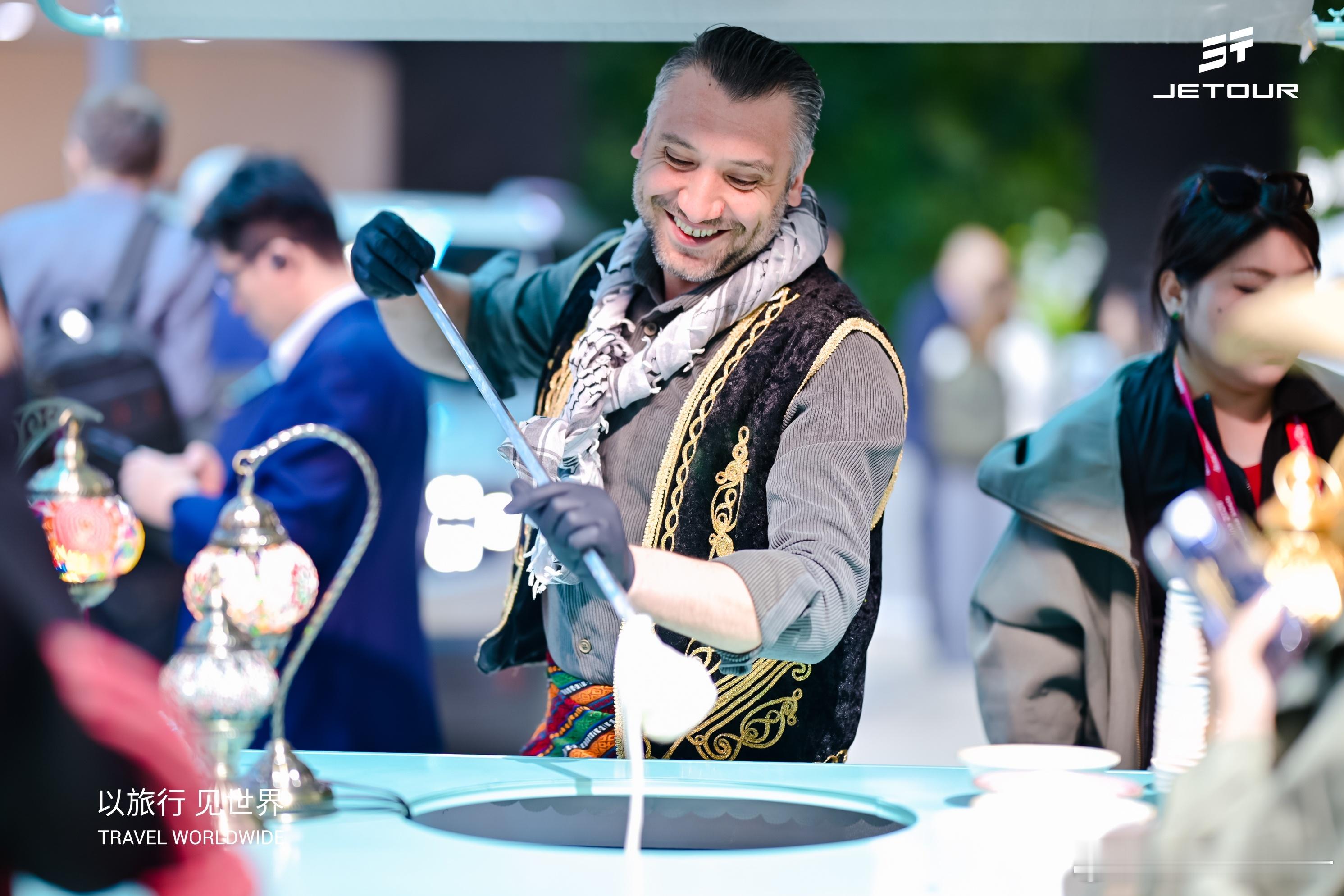 山海L10双层独立卧室，隐私性满分。一家三代出游，各住各的。国车出海看捷途就行国