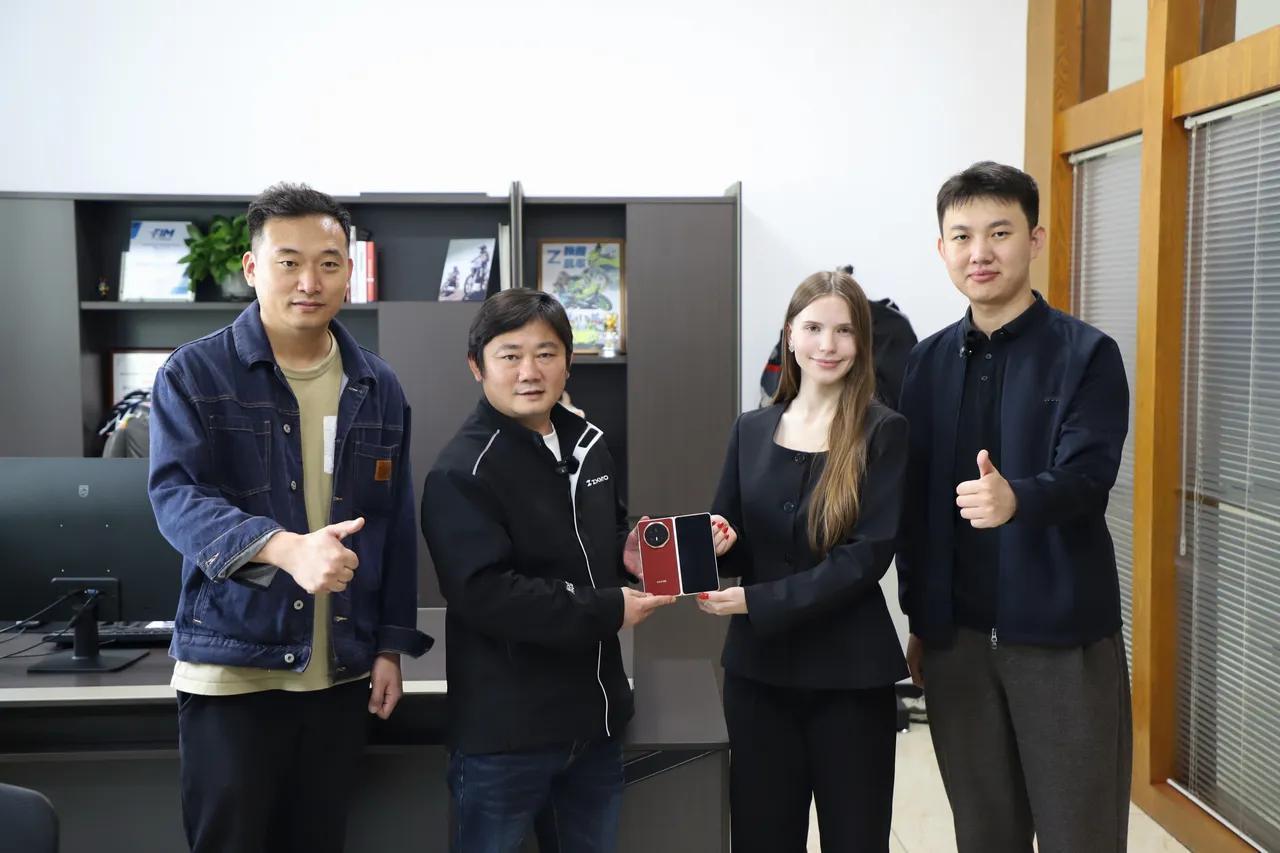 荣耀官宣牵手张雪机车，拿下WSBK首席战略合作品牌！两个"敢玩"的狠角色终于碰