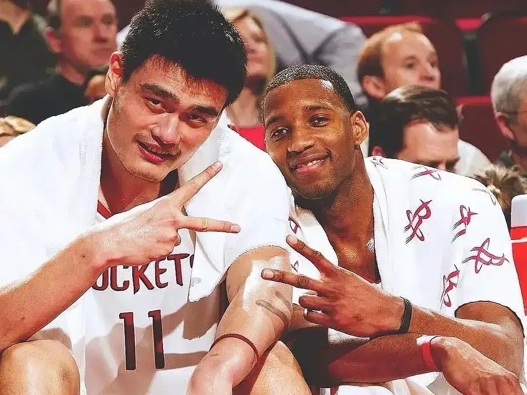 NBA历史上在中国知名度最高的10位球员如下:1.姚明断层第一，妇孺皆知。200