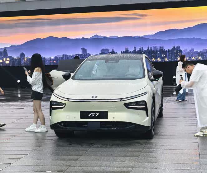 买国产新能源应该怎样选：第一梯队：比亚迪、小鹏、理想；第二梯队：长城