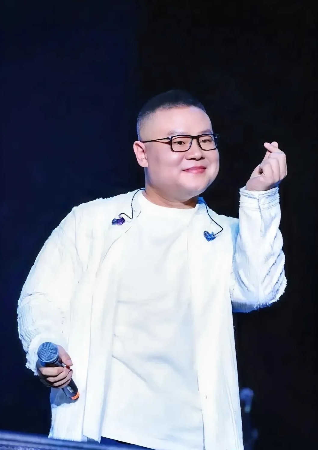 有一说一，岳云鹏演唱会红红火火办下来，这4点做的太好了！1、岳云鹏圈中号