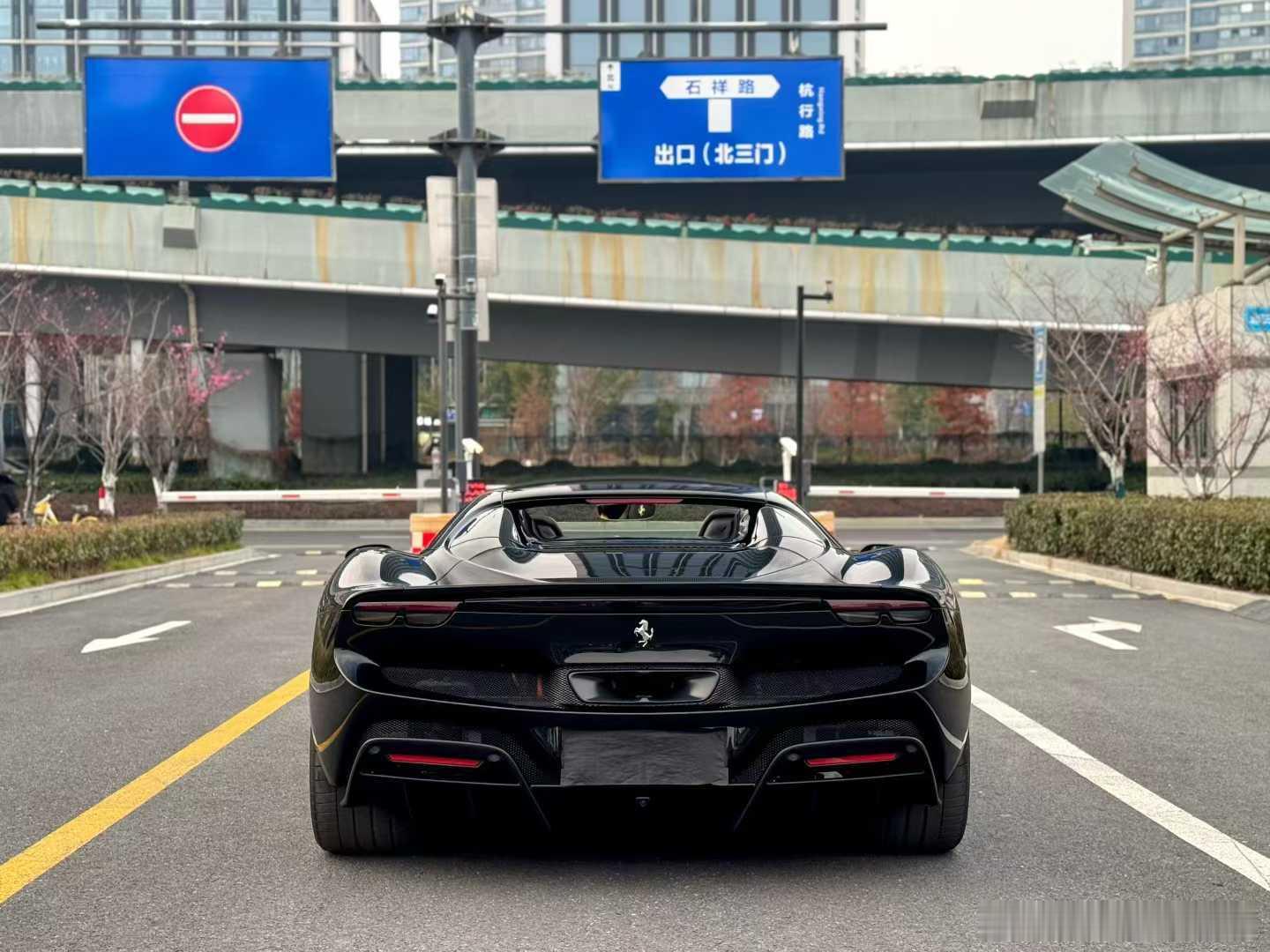 法拉利296GTS高定版配色黑武士