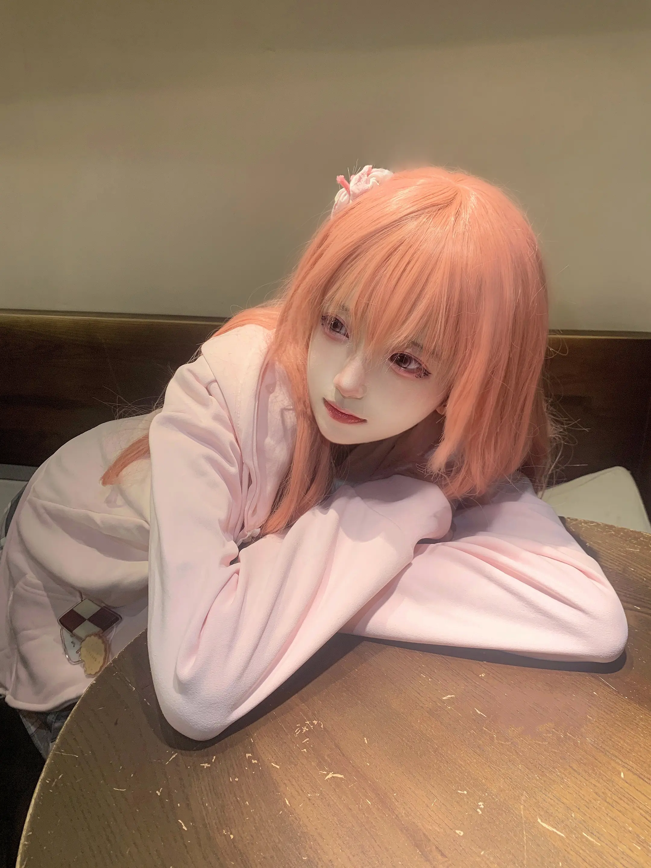 我才不容易追呢