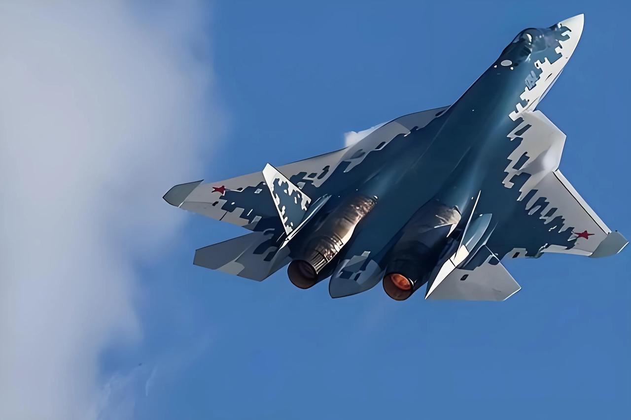 印度新德里电视台（NDTV）报道称，印度空军考虑以70亿美元采购40架俄罗斯苏-