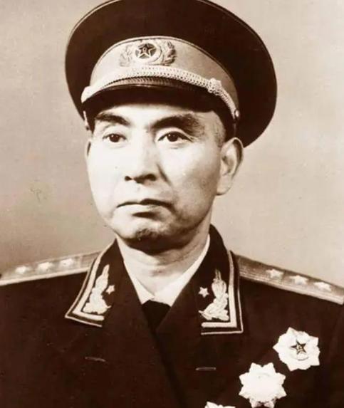 1972年，沈阳军区调来了一名副司令员，因为带个“副”字，军区个别干部根本不重视
