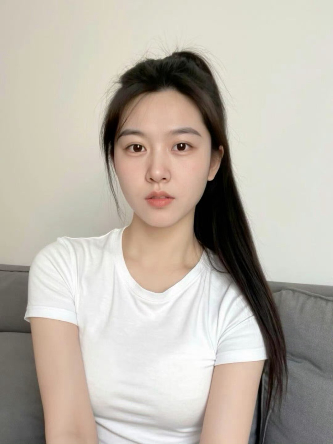 30岁素颜长这样，还行吧？​​​​