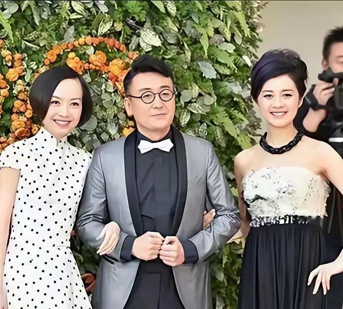 窦文涛二十年前在镜头前随口一句“合适也不一定要结婚”，这两天被剪成短视频疯传，弹