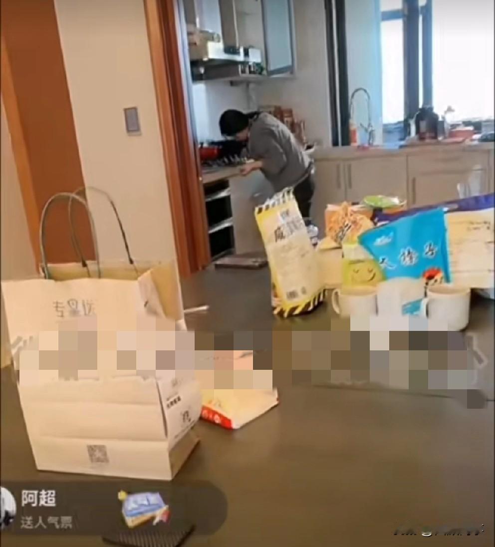 绝不低头认错！醋王微信拉黑吴迪、方丈等多人讲述原因。呵斥方丈势利眼，现用现交！