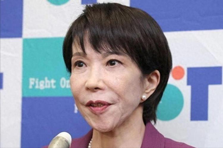 我告诉你，这难不住日本的辩解，中方把冲之鸟礁摆上了桌面这一次，中方没有跟着日