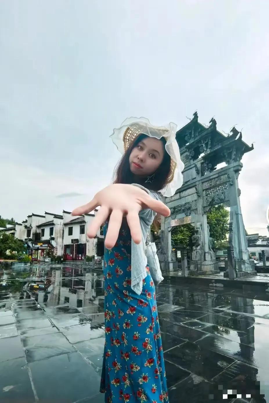 田静今天又骂人了，她人品要是好，早都劝说自己的老公和亲生父母和好了。一听许敏要补