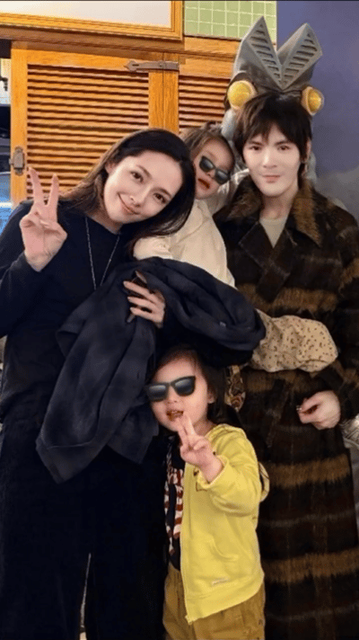 向佐回台湾看孩子了向佐回台湾看孩子了，一家人在一起的每个画面都好戳人。向佐不仅陪