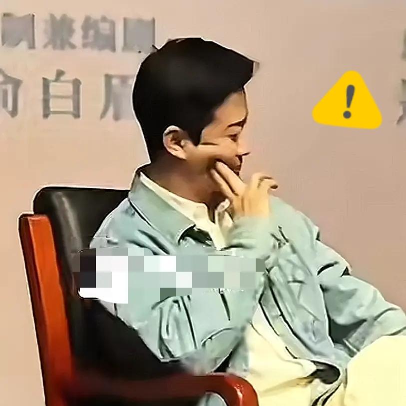 吴京路演时脸上一按就留坑，回弹慢得明显，不少人都看出来状态不对了。问过学医的朋友