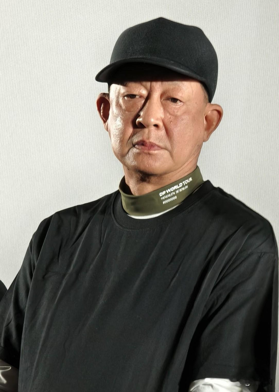 59岁王志文“断崖式衰老”，不少人看完直呼“差点没认出来”。曾经的王志文可是无数