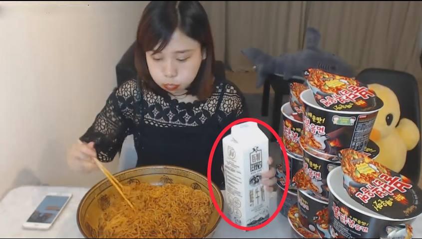 大胃王真的那么能吃? 1餐吃10斤肉, 其实全靠它, 你也能是大胃王