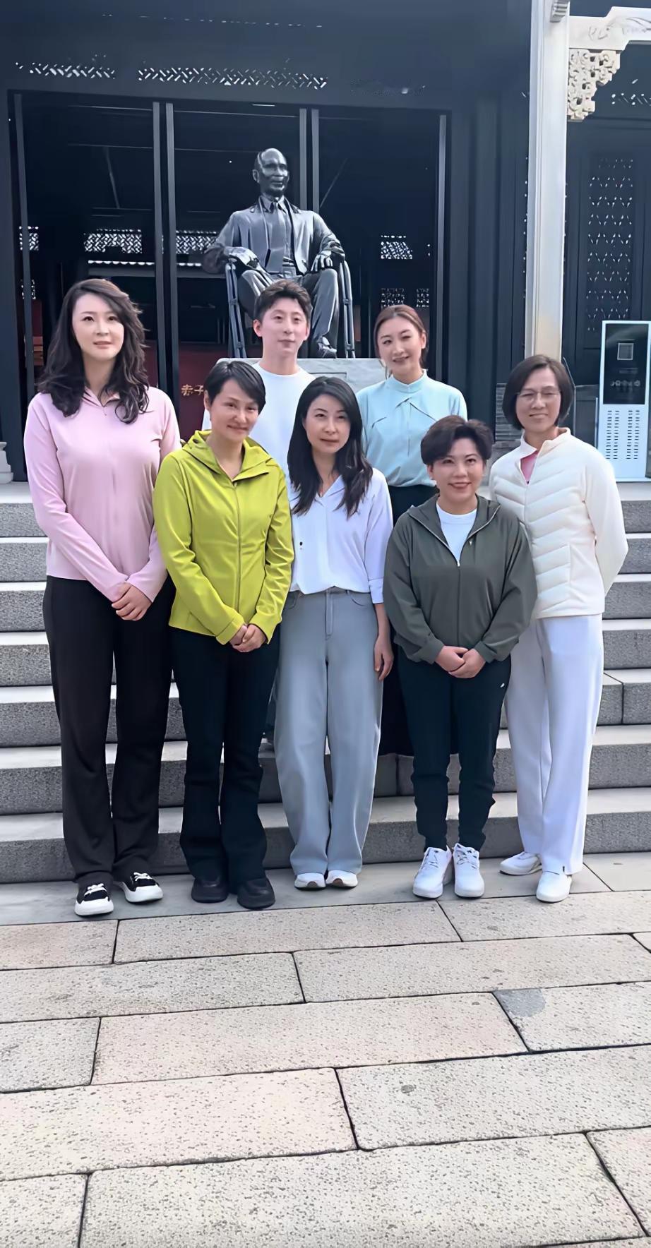 哈哈！有两个不认识，是不是很牛逼