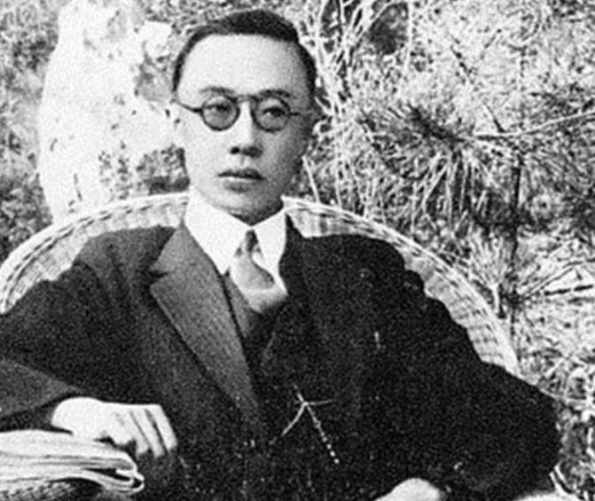 1962年毛主席设宴接待溥仪，席间关心询问他在担任皇帝时通常如何对待身边的大臣？