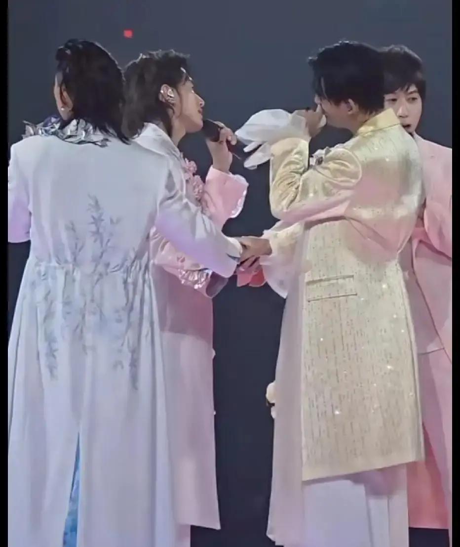 言承旭被曝餐饮亏掉上千万后，首次松口说不想再被“道明寺”绑住，准备退到幕后写歌。