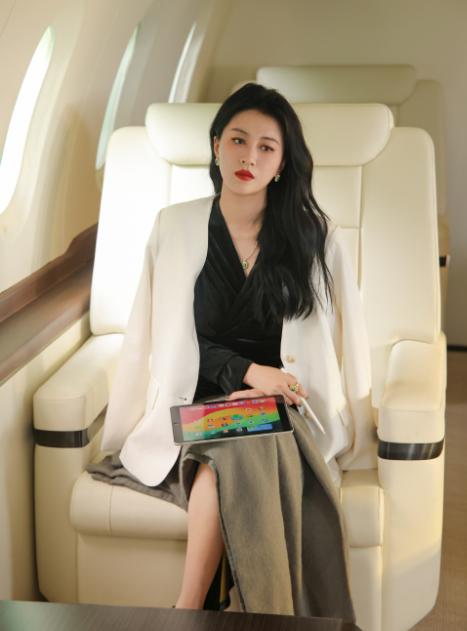 李嘉格估计就是上完芒果台节目，跟车澈提出离婚的。因为她发现，即使上了节目，即