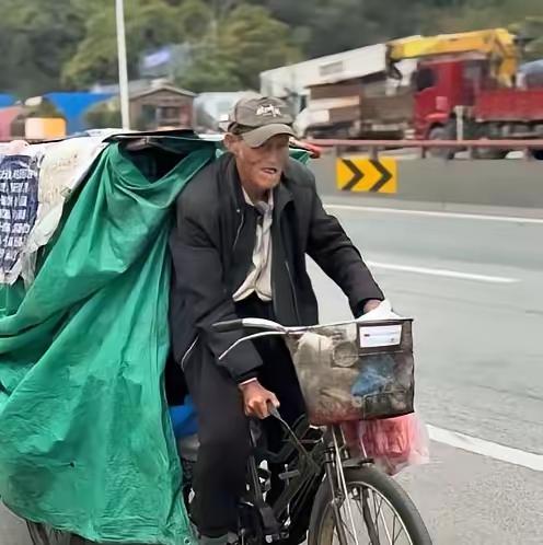 河南开封张中义老人：61岁痛失儿孙，没过多久老伴也撒手离去，余生只剩孤身一人