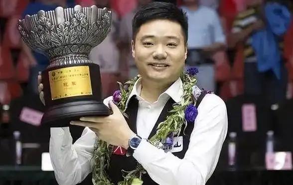 5-1横扫，🇨🇳丁俊晖轻取名将里奇·沃顿，强势开启斯诺克深圳公开赛之旅，这样
