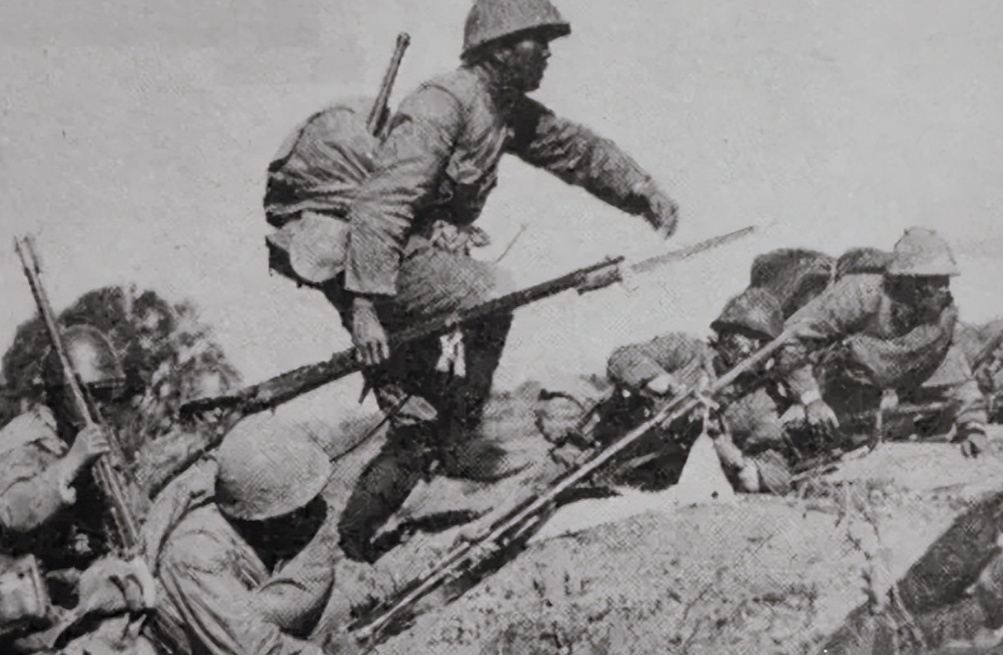 1940年，日军趁夜偷袭，眼看八路军就要全军覆没。可等到日军攻下武家湾时，竟然发