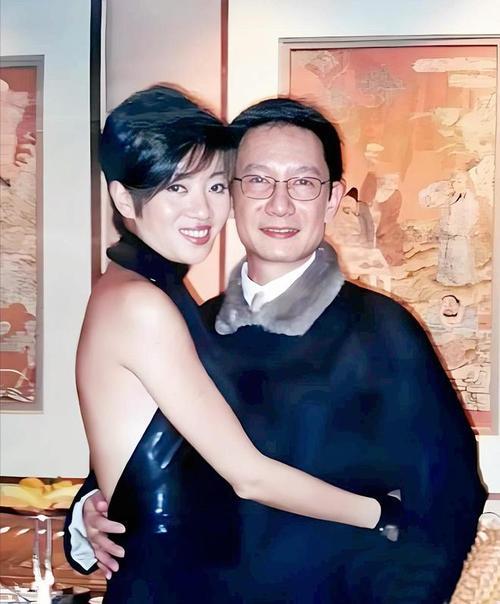 梅妈离世尘埃落定！梅艳芳遗产分配曝光，23年纷争终于落幕谁能想到，随着梅艳
