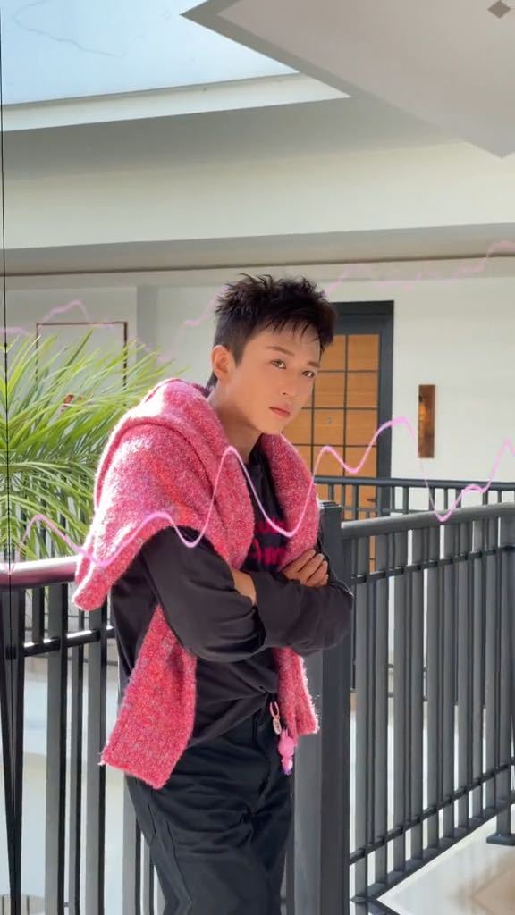 邓超化鹿晗同款妆容陈赫说邓超鹿晗是底子的问题哈哈哈哈哈邓超cos鹿晗妆容，化完