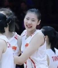 排名第一，“小赵蕊蕊”王奥芊真的太棒了！世联赛第一周，19岁王奥