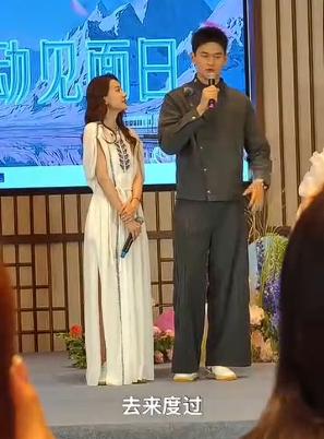 孙杨和张豆豆这对体坛夫妻看上去非常的甜蜜，但实际上孙杨的情绪非常的不稳定，是张豆