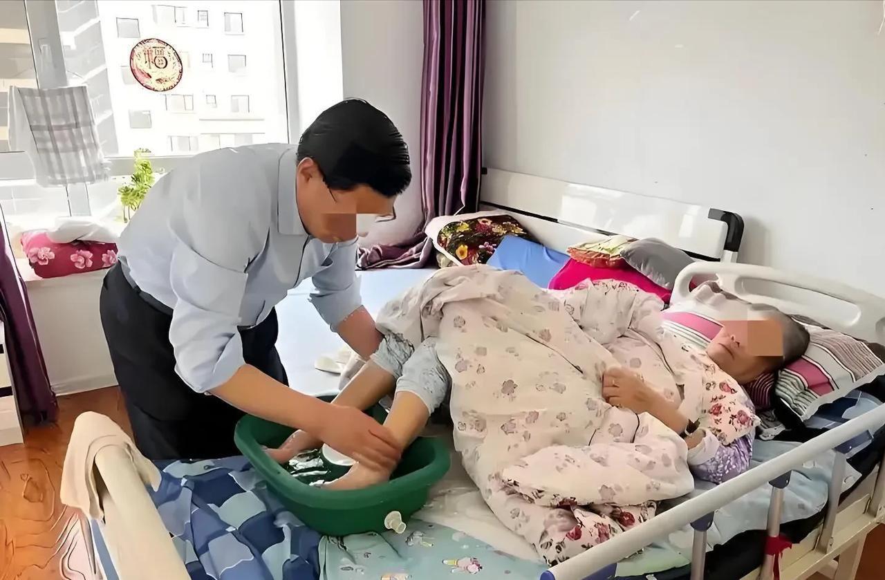 -“判得好！”上海，一男子伺候瘫痪母亲5年，母亲去世后，按协议他一人继承房子，可