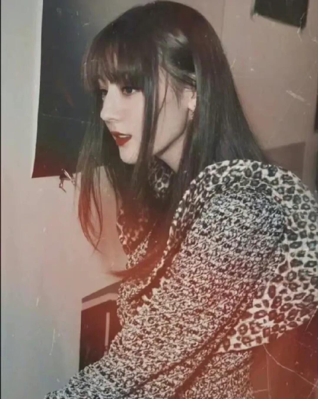 热巴齐刘海就是很美啊​​​