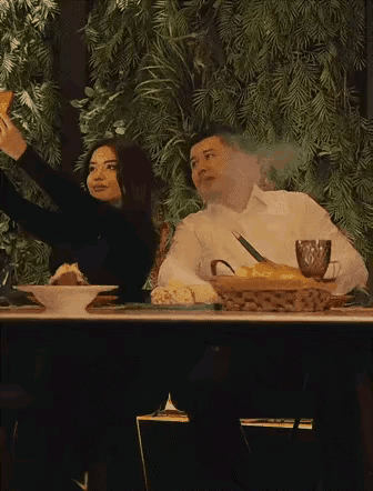 看不上人，想图人家的钱财也难。