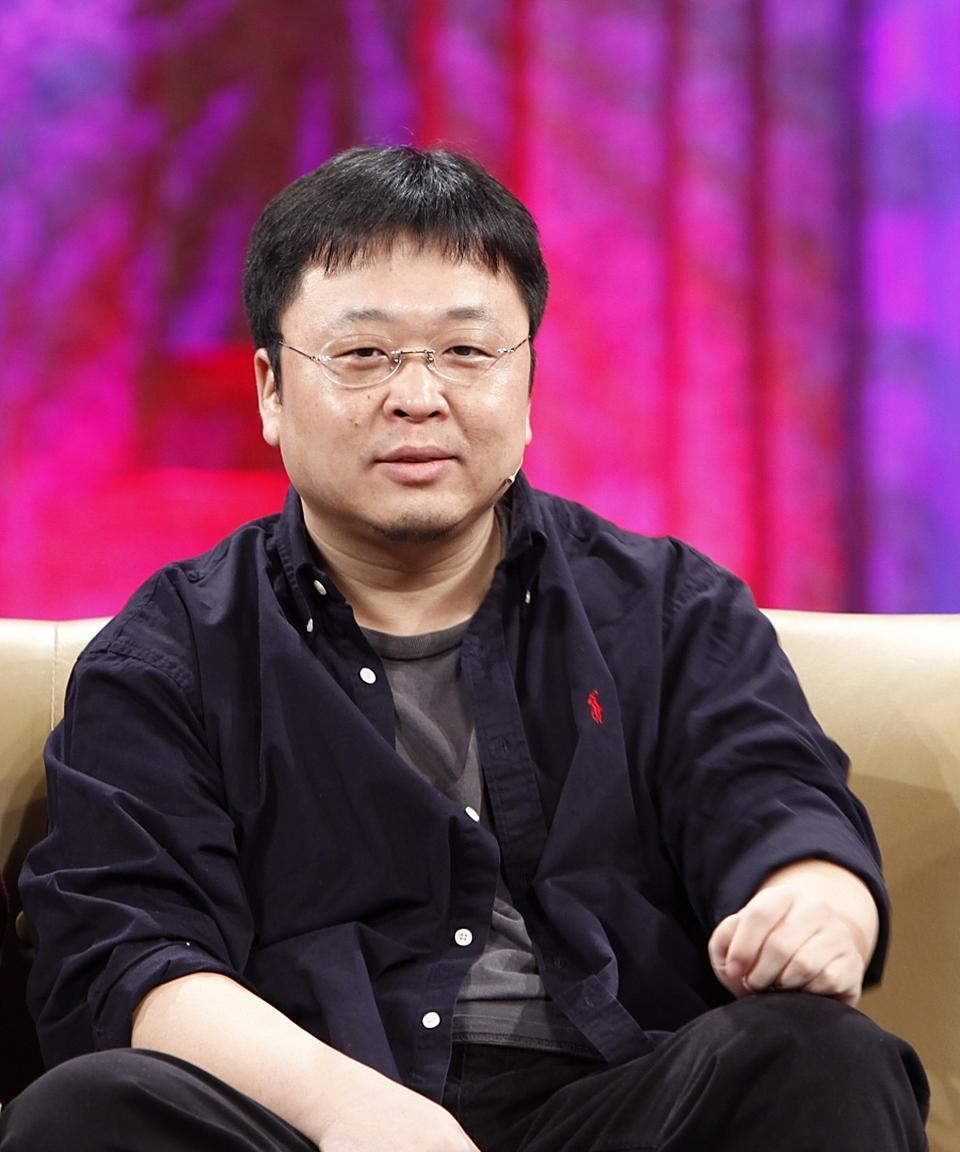 罗永浩说：“我还完了债，老婆要我给她解决安全感，买一套宽敞点的房子，再存点钱，钱
