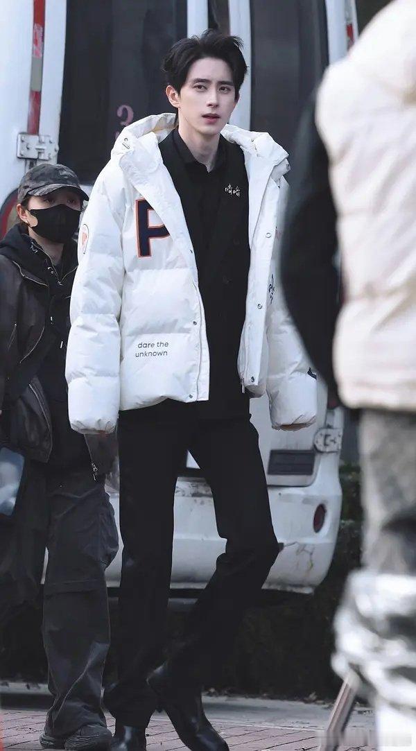 敖瑞鹏岑森正脸🈶全生图，如何评价？