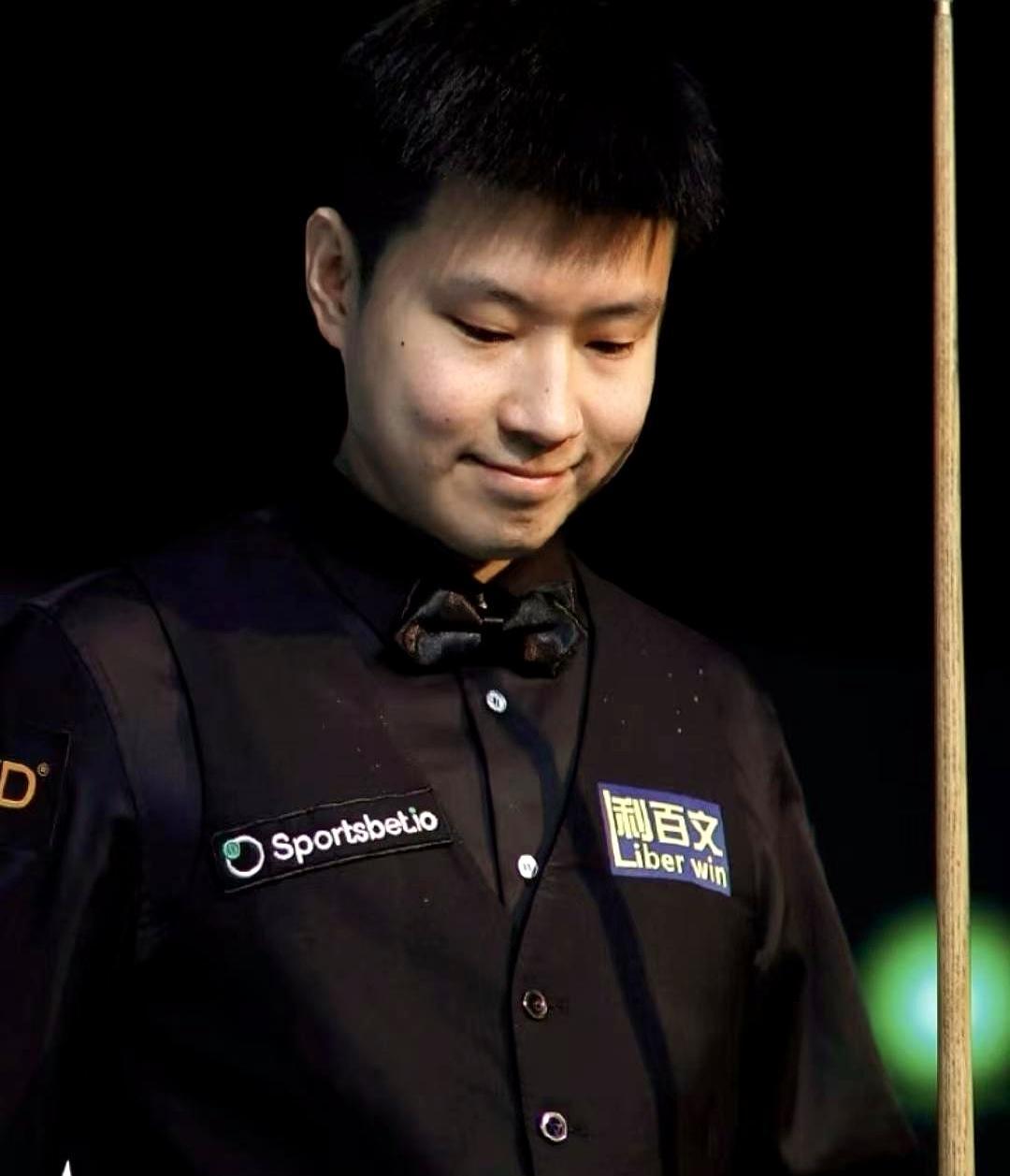 别划走，就差一颗球，赵心童140万奖金差点飞了。当时他1比3落后，对手马克艾伦已