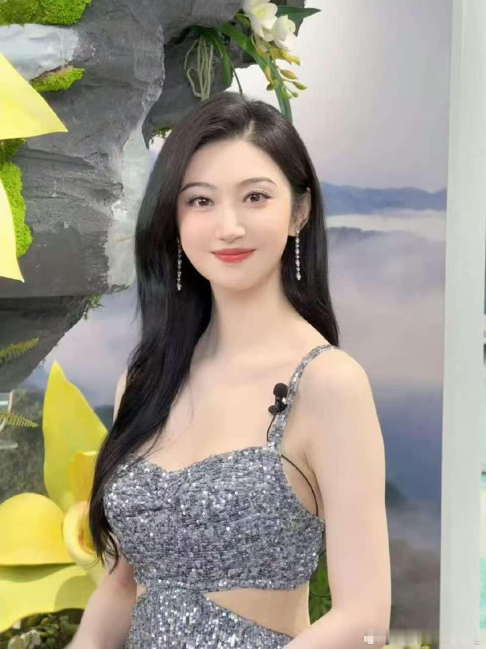 景甜36岁线下状态景甜线下状态景甜36岁线下状态，太美了，爱死了​​​