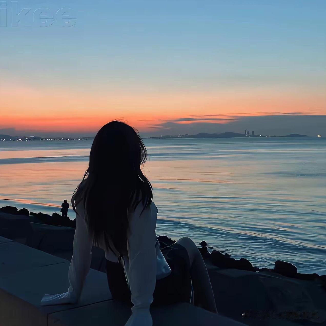 男人不会珍惜什么样的女人第1种：所谓的贤妻良母，你把你的一生都用在了家庭，孩