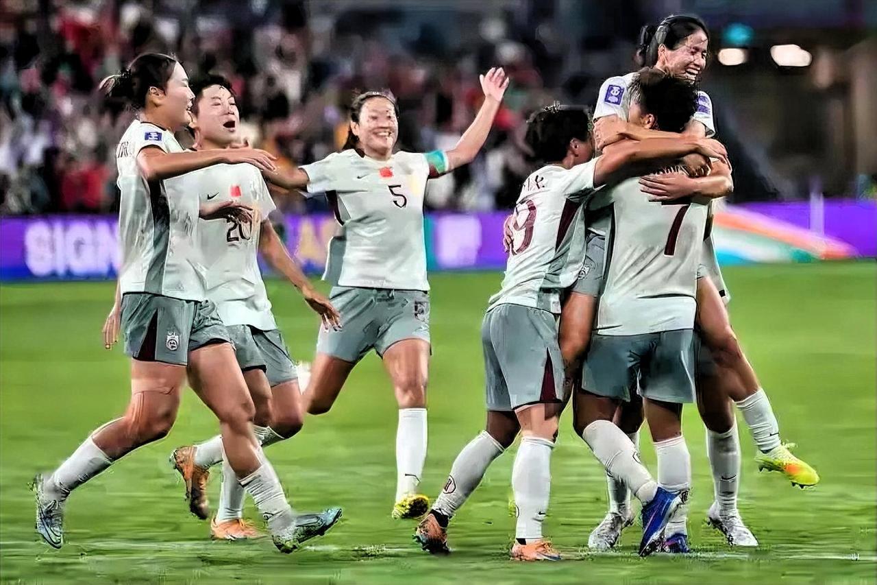 女足亚洲杯1/4决赛，中国女足即将迎战中国台北。这不仅是一场淘汰赛，更是直通20