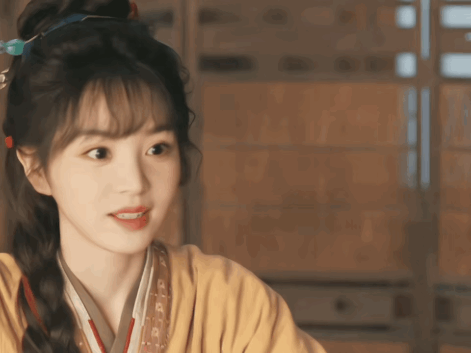 吃瓜🍉🍉1.张凌赫要是想靠《逐玉》突出重围，光靠平播肯定不够。现在他的情况挺