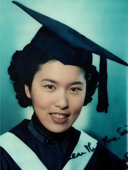 龚澎，1914年生于横滨外交世家，1933年入燕大成「校花」，1935年「一二·