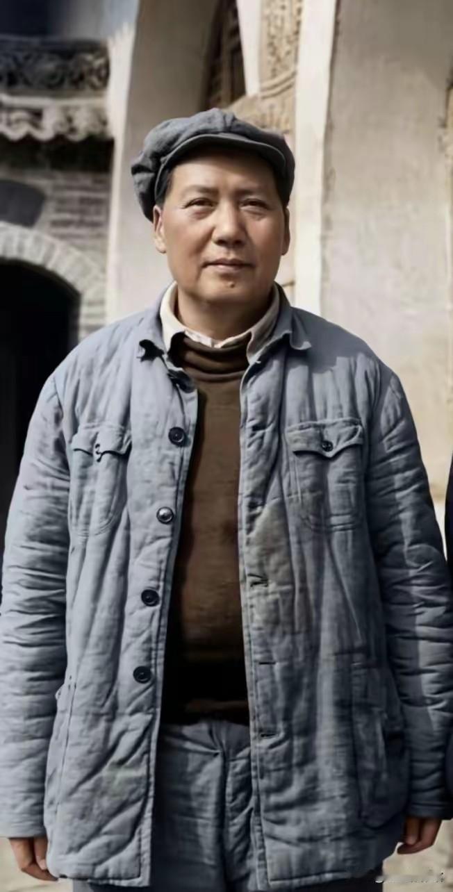 毛主席在艰苦岁月，穿着朴素的镜头，不忘初心，砥砺前行！