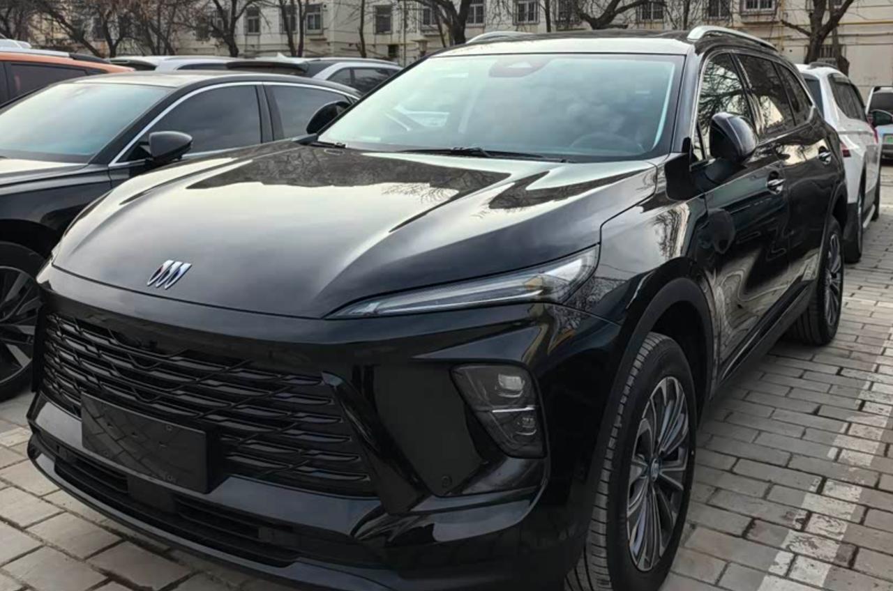 美系车日渐衰落，昂科威却能够维持月销近万台的成绩！不得不说，这块美系大块头还