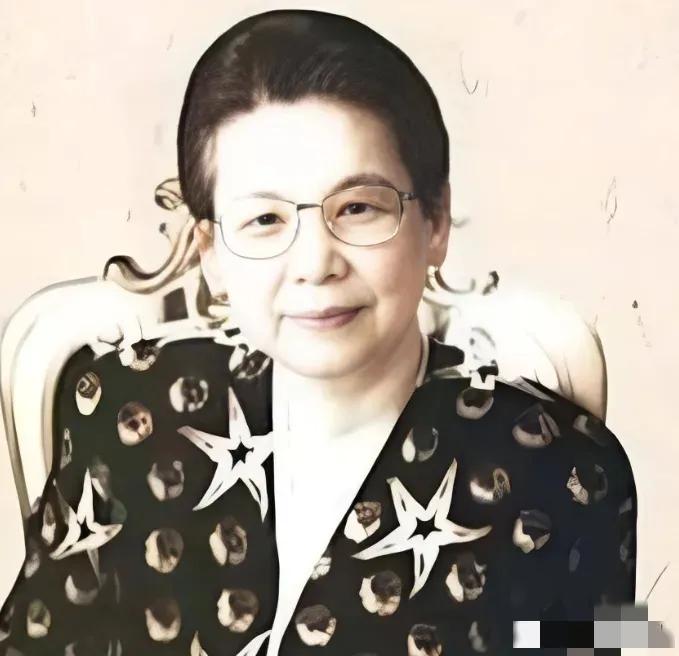 1988年，杨尚奎遗孀水静要去美国，李先念得知后，立马下令：“查查领事馆发证的人