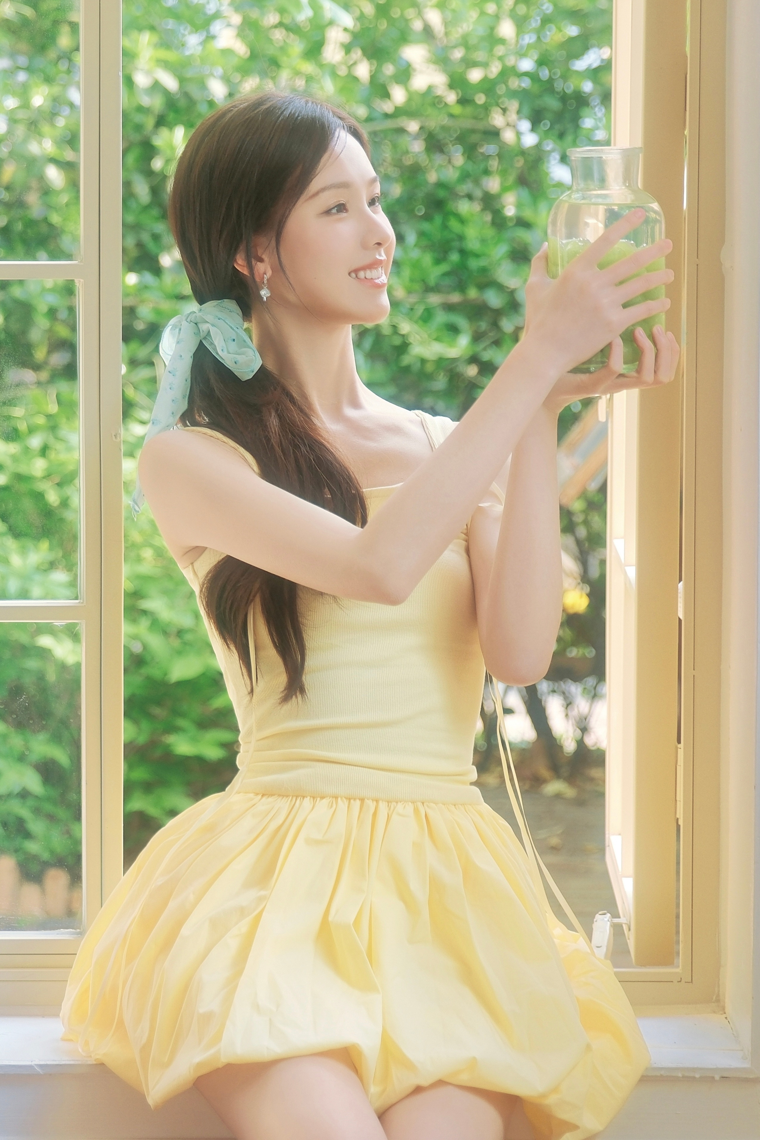 陈都灵最新写真，“夏天请留步🍏”陈都灵人间芭乐​​​