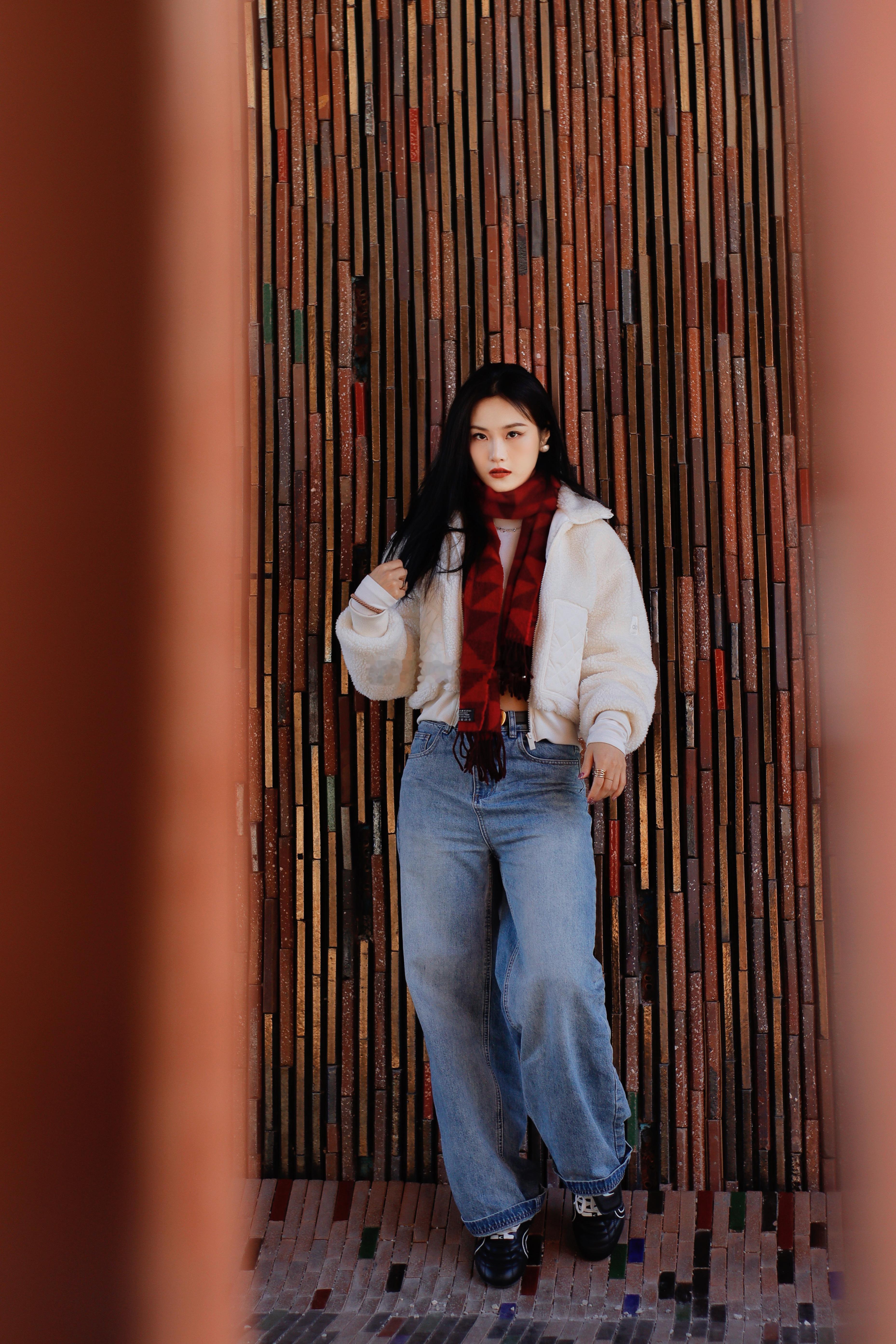 景德镇冬日ootd红围巾才是氛围感王者🧣景德镇的冬日逛吃日常，穿搭精髓全在这