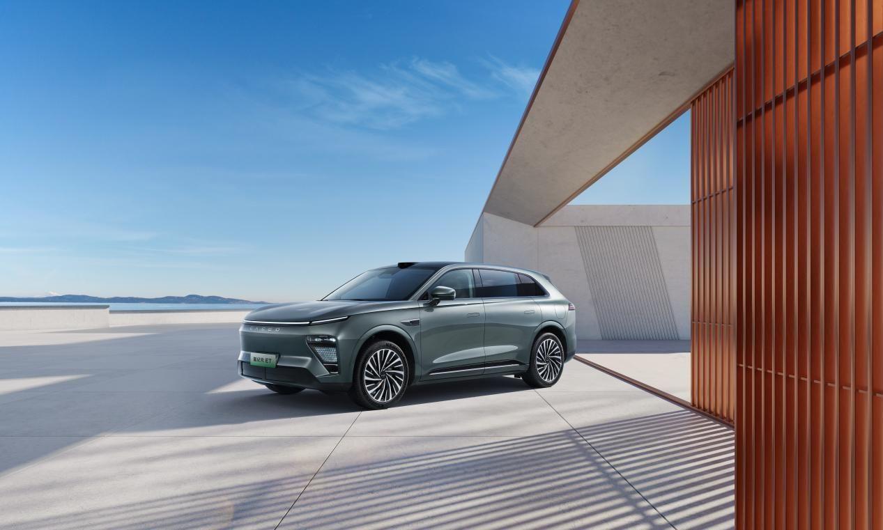 国内自主品牌上半年销量利润大比拼：1、比亚迪上半年卖了214.6万辆，净利润1