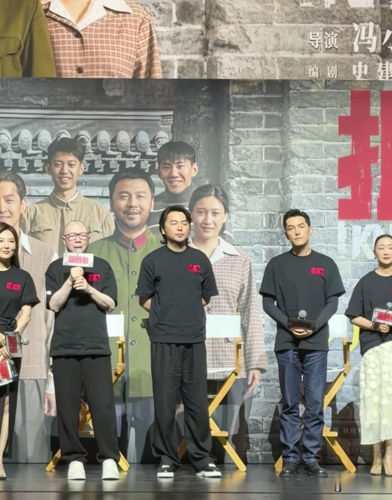老妈看了冯小刚的电影《抓特务》，说出了她们那个年代人真实的感受。。“这部电影