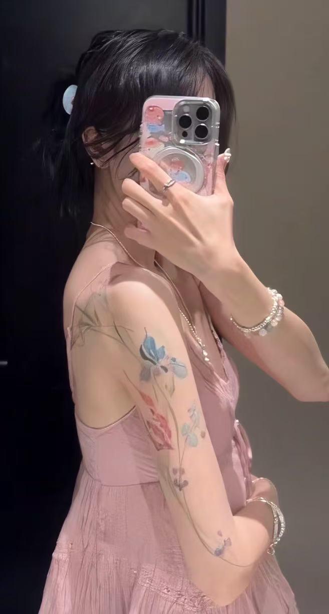 女生相亲因为有纹身被男生拒绝，气不过发网上让网友评评理！女生有30多岁了，这