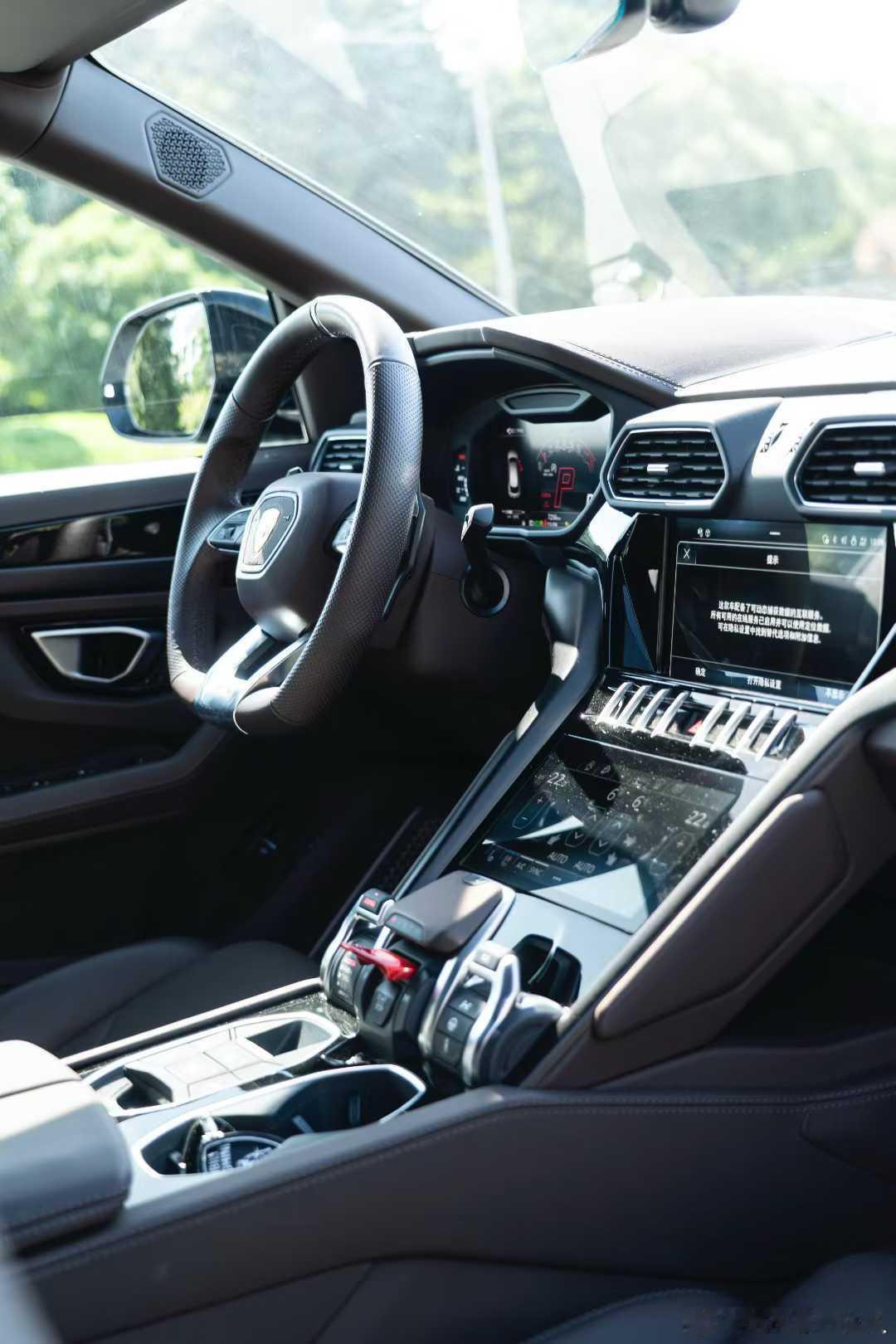 兰博基尼UrusS特殊配色寻伯乐、24年仅7000公里​​​