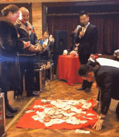 爆笑GIF: 老婆喝醉回家后, 就变了个人, 到底经历了什么?